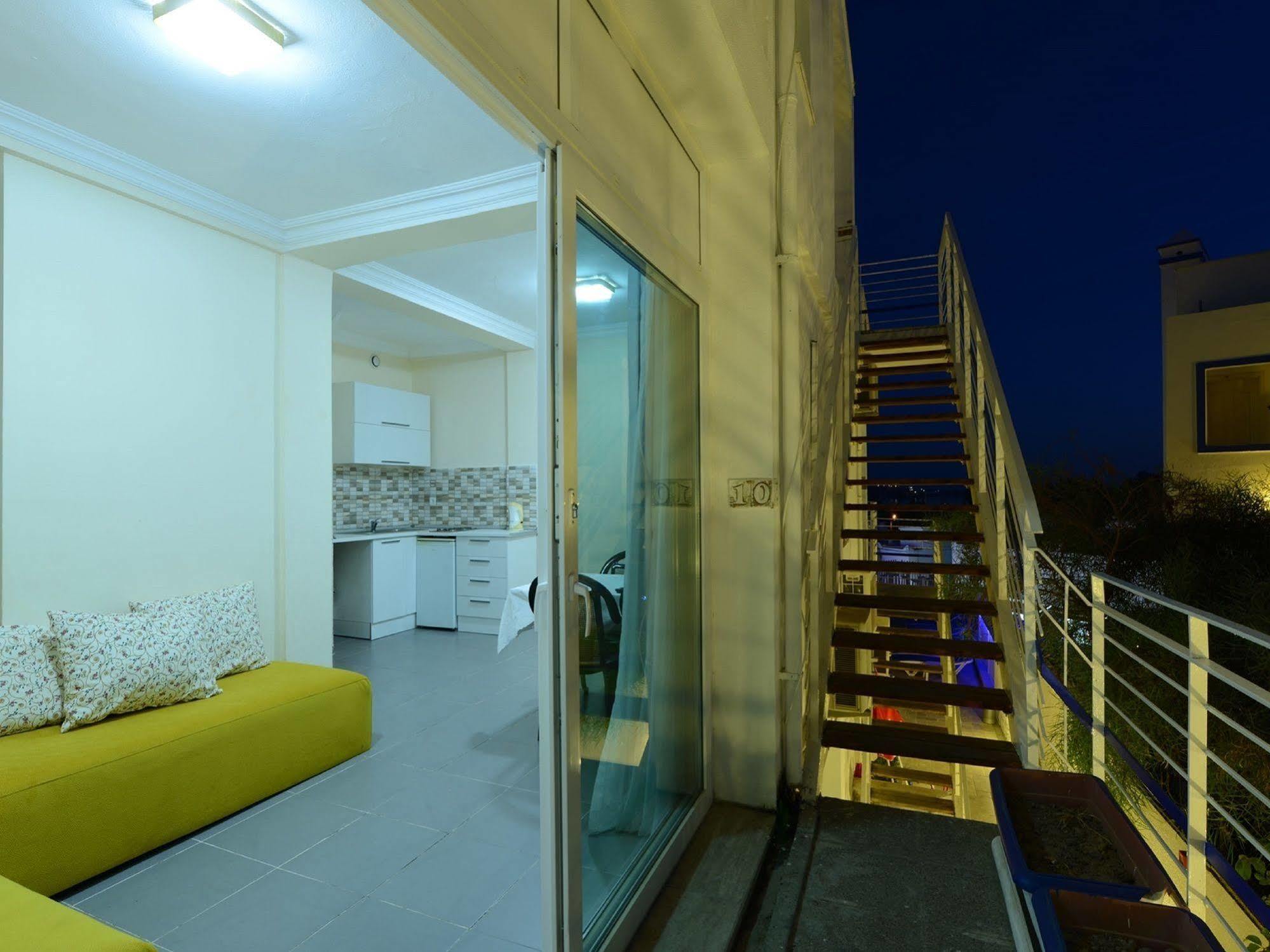 Sky Nova Hotel & Suites Bodrum Exterior photo